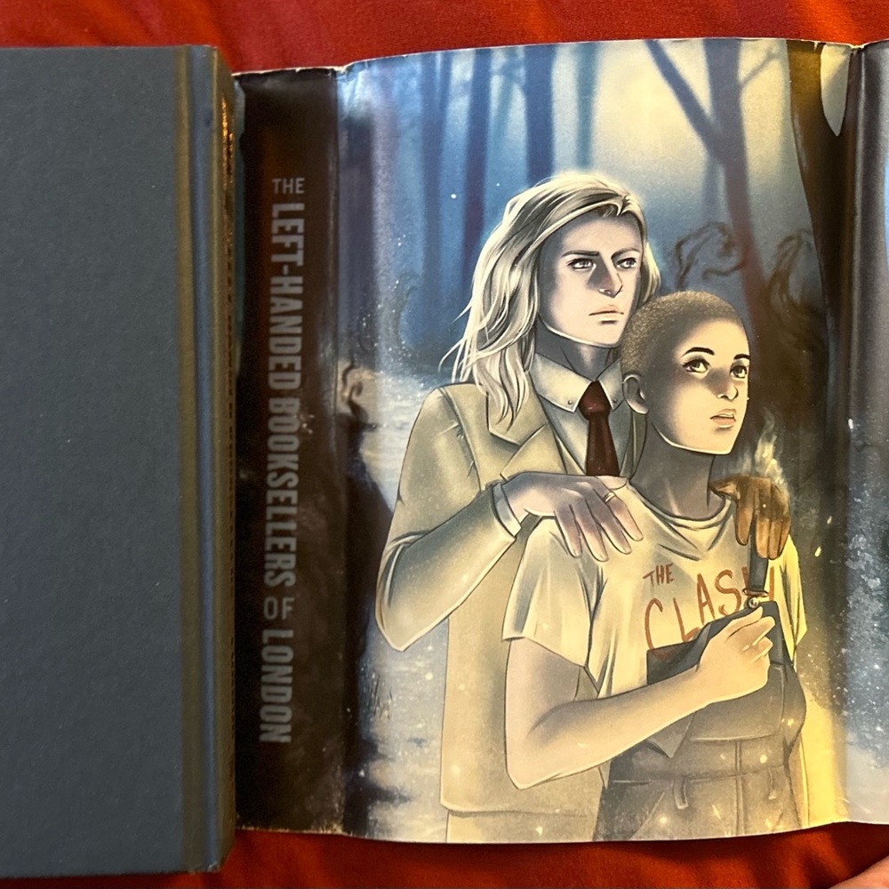 “The Left-Handed Book Sellers of London” Book written by:Garth Nix - Picture 7 of 16